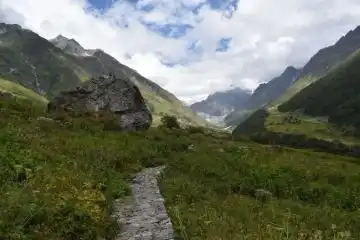 hiking around Joshimath