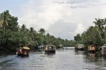 Hyderabad to Kerala tour packages
